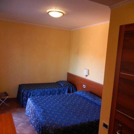 Albergo Dei Leoni Monterotondo  Zimmer foto